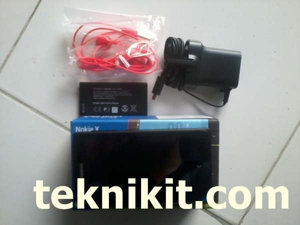 Isi Box Paket Penjualan Nokia X